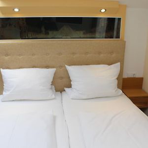 Economy Zimmer mit Kingsize-Bett